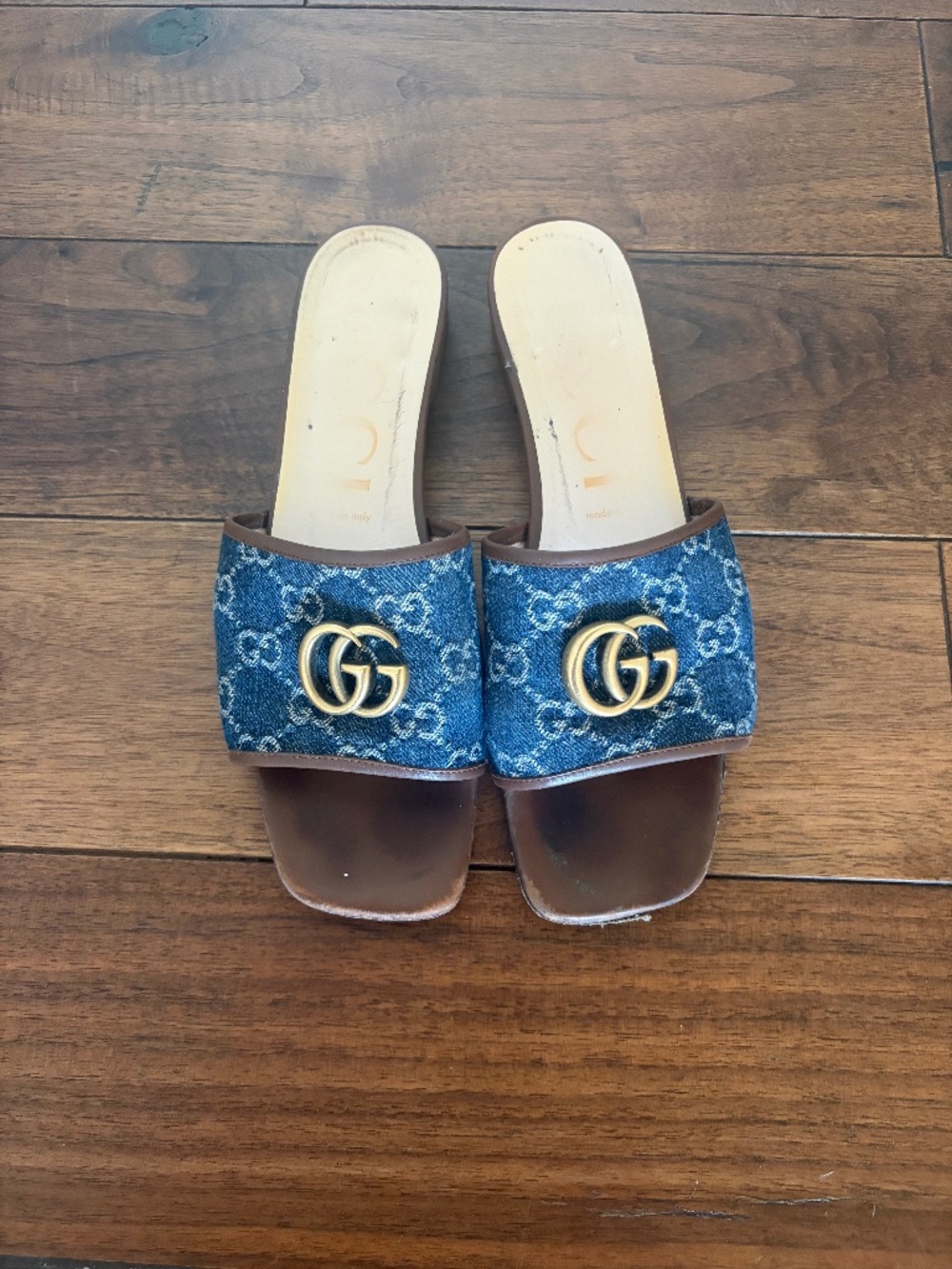 Gucci slides